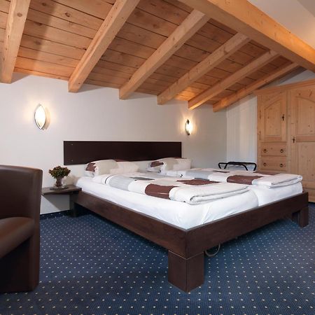 Cresta Sedrun Hotel Exterior foto